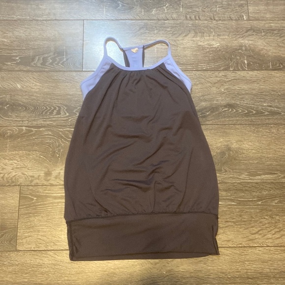 lululemon athletica Tops - Lululemon tank with attached spots bra size 4